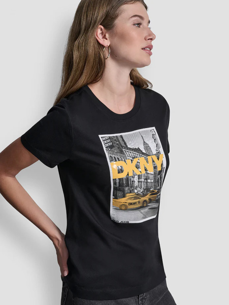 Футболка DKNY