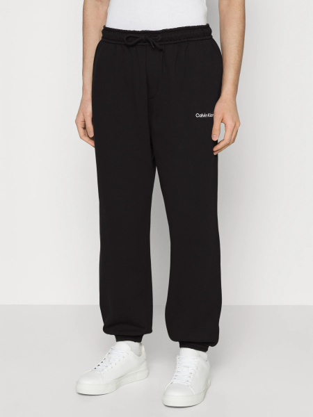 Спортивные брюки