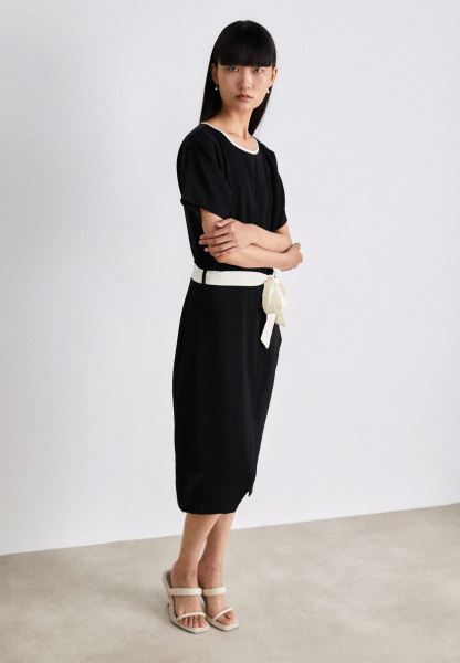 Платье DKNY