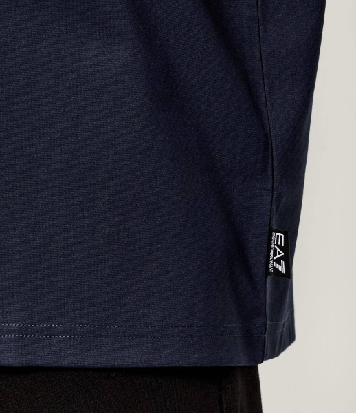 Футболка EA7