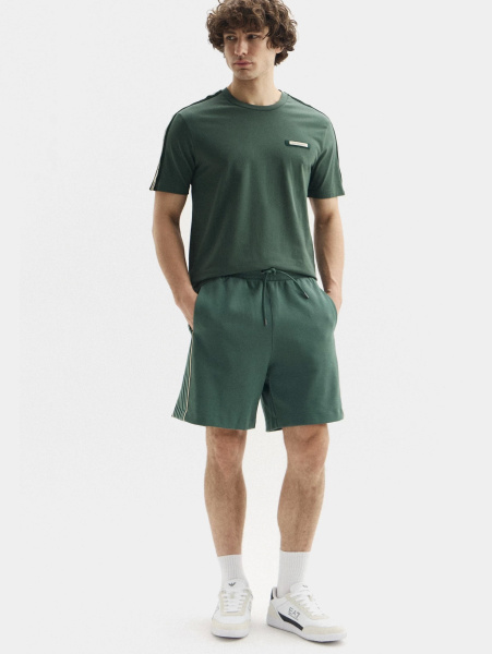 Футболка EA7