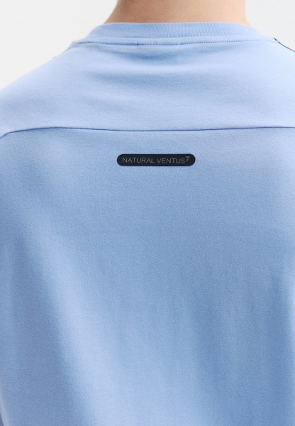 Футболка EA7