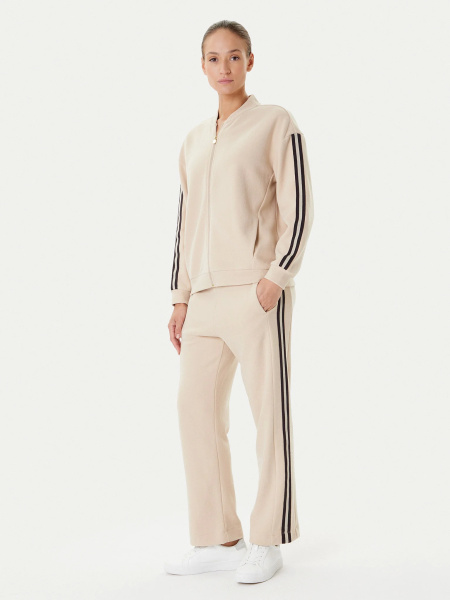 Спортивные брюки EA7