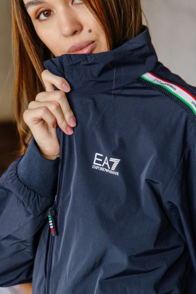 Ветровка EA7
