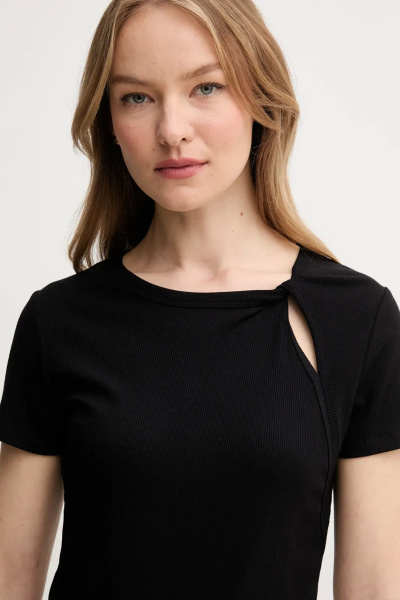Футболка DKNY