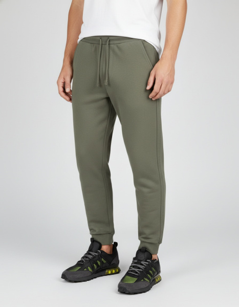 Спортивные брюки