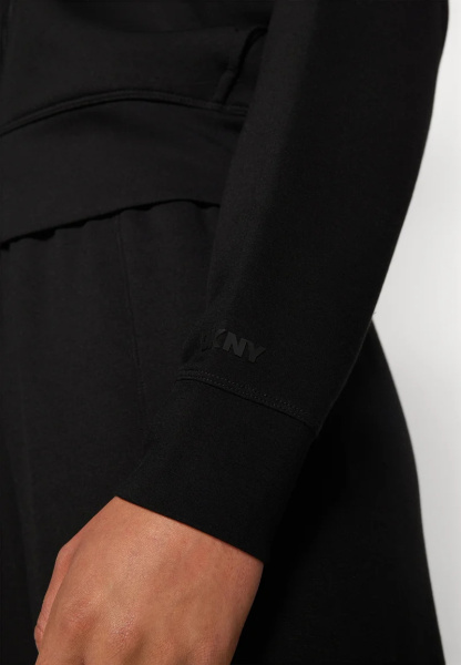 Спортивный верх ZIP DKNY