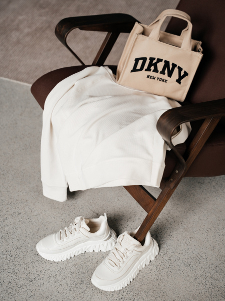 Кроссовки DKNY