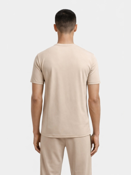 Футболка EA7