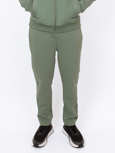 Спортивные брюки