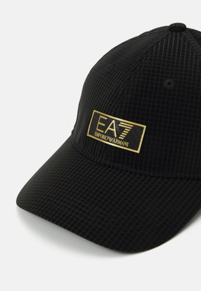Кепка EA7