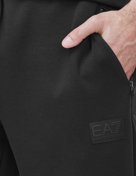 Спортивные брюки EA7 Спортивные брюки EA7