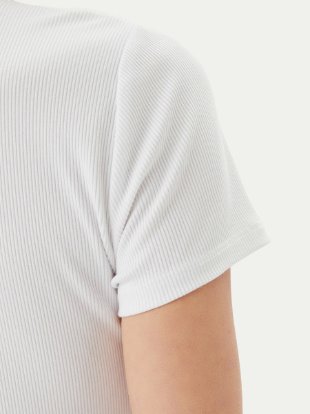 Футболка DKNY