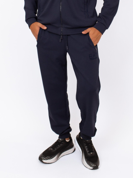 Спортивные брюки