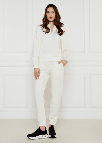 Спортивный костюм Спортивный костюм