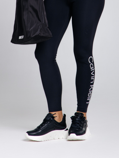 Кроссовки DKNY