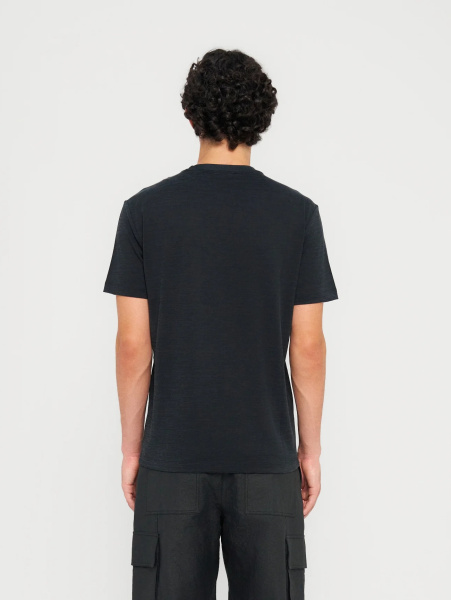 Футболка EA7