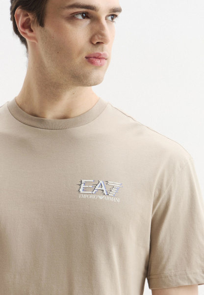 Футболка EA7