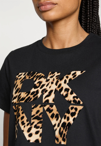 Футболка DKNY