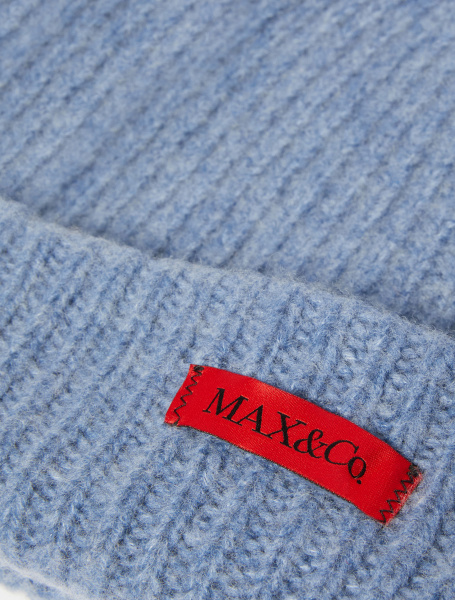 Шапка MAX&Co.