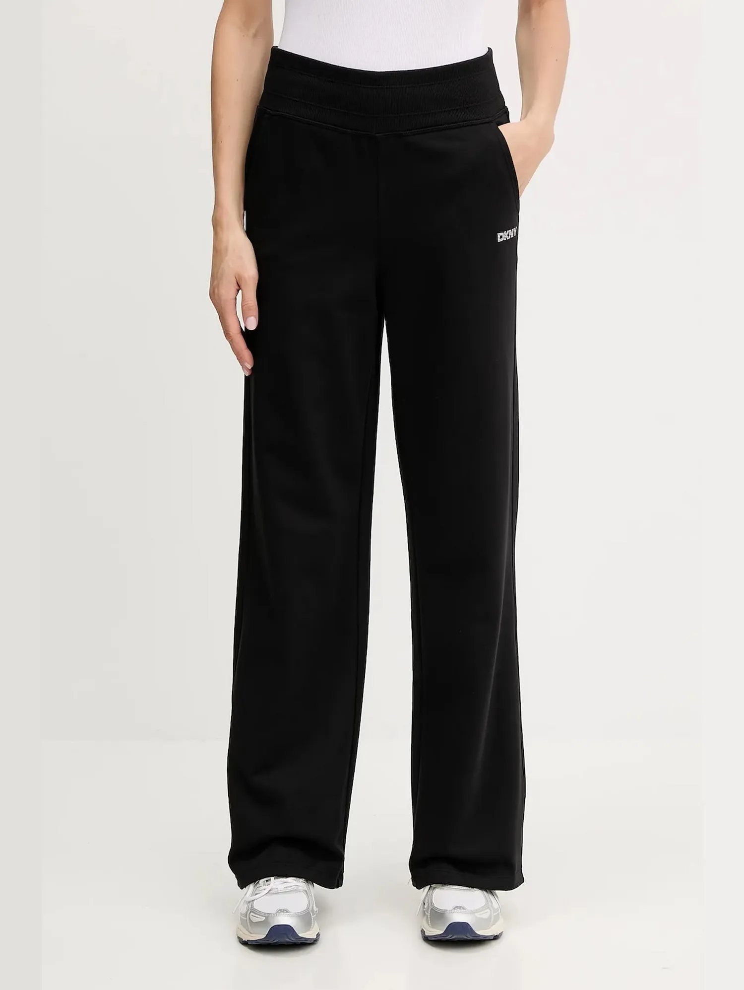 Спортивные брюки