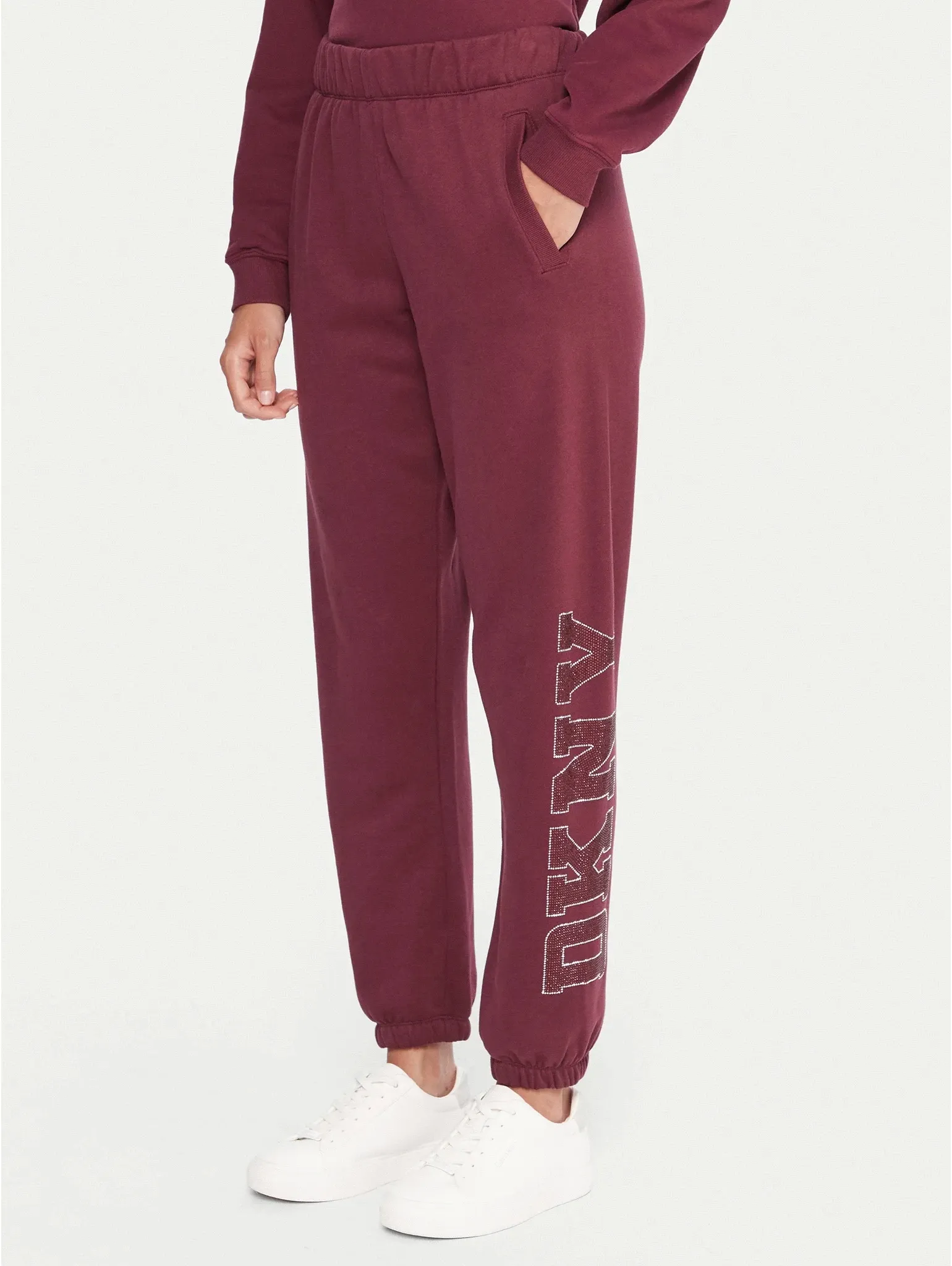 Спортивные брюки