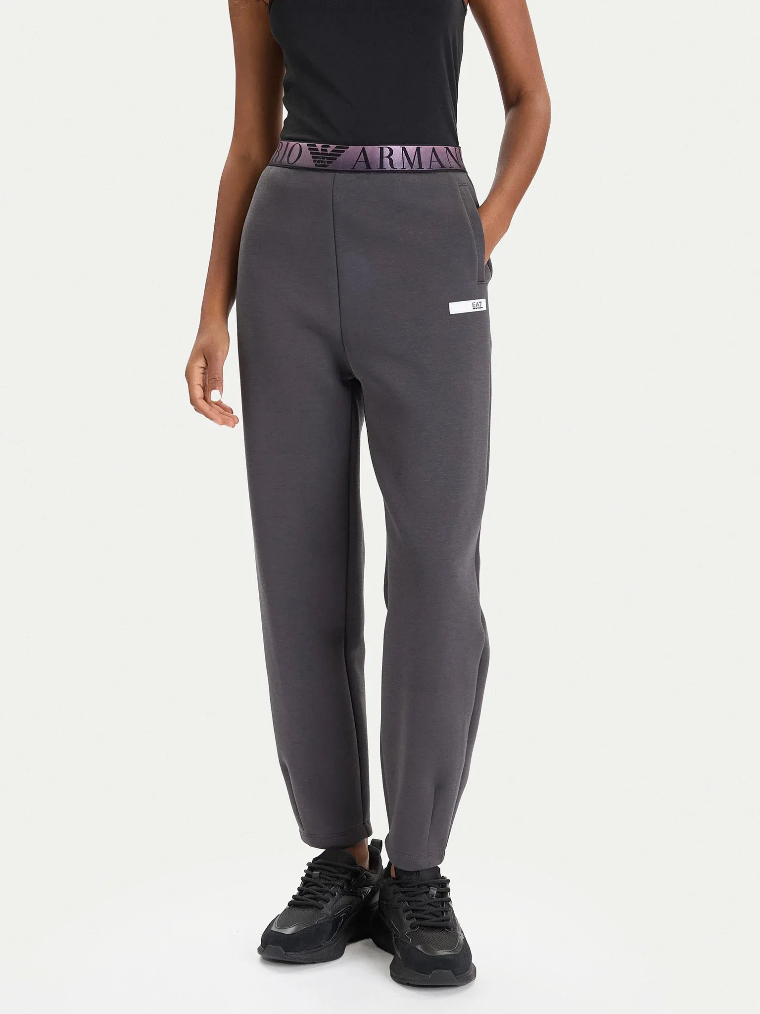 Спортивные брюки