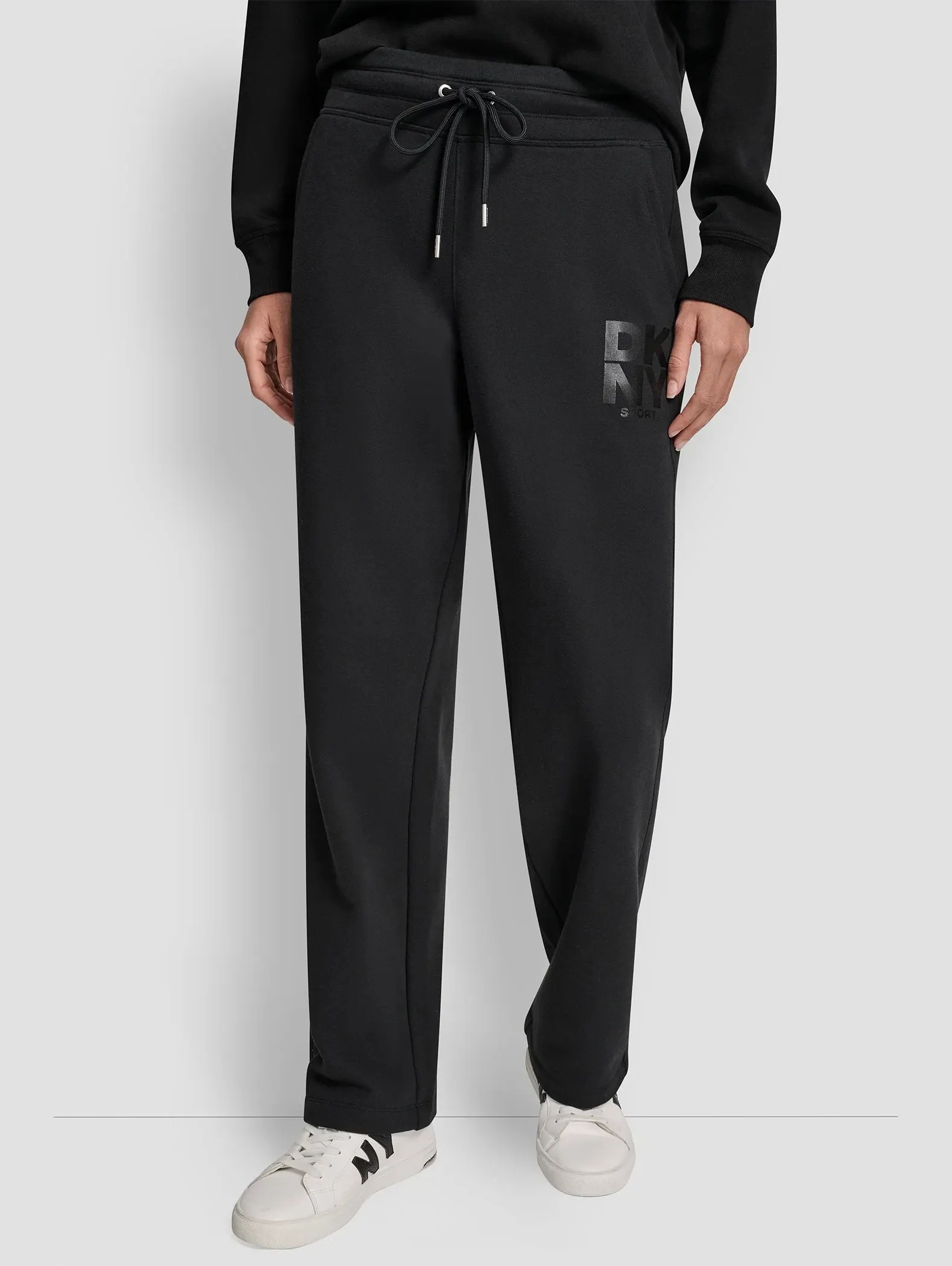 Спортивные брюки