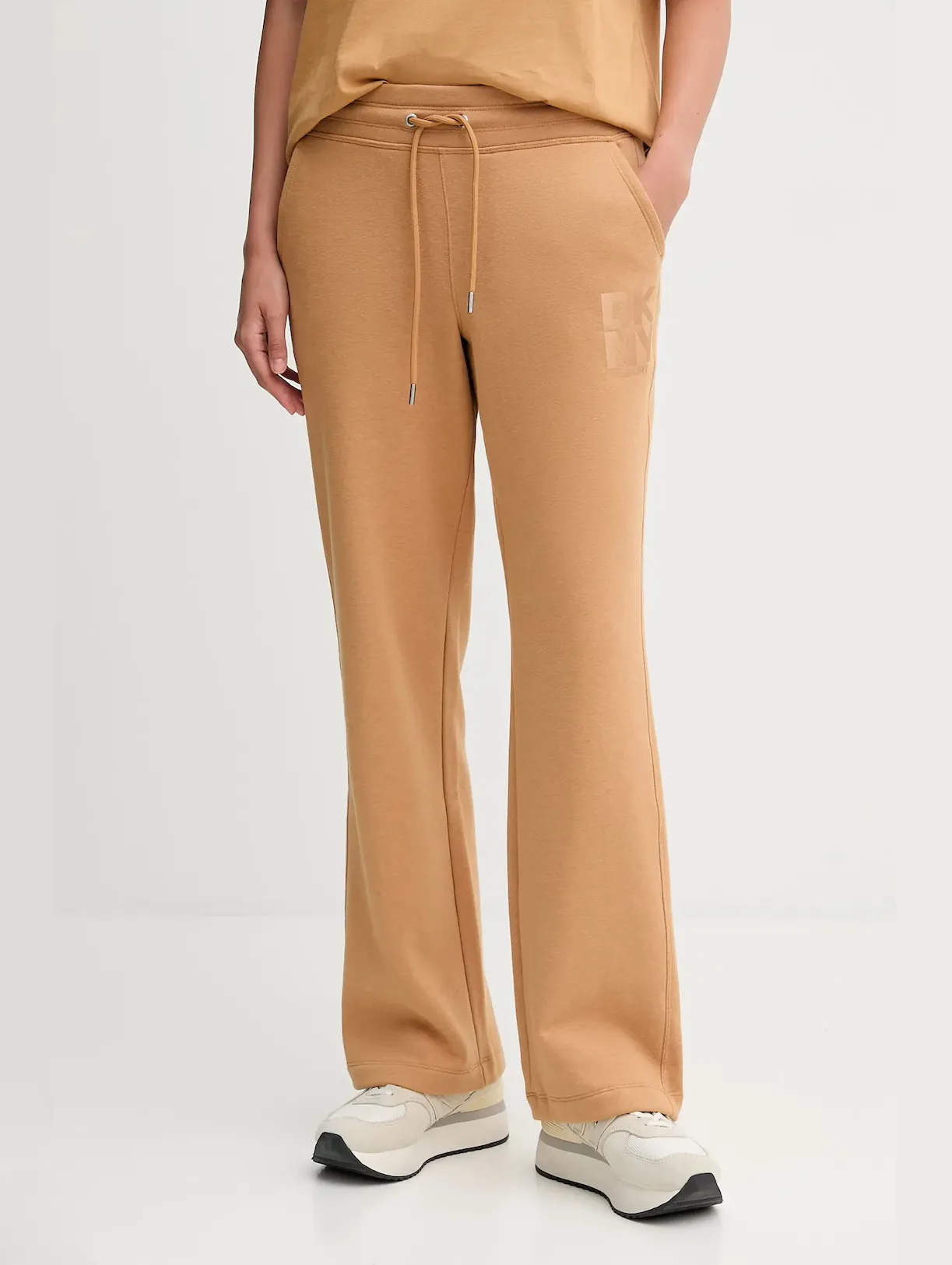 Спортивные брюки